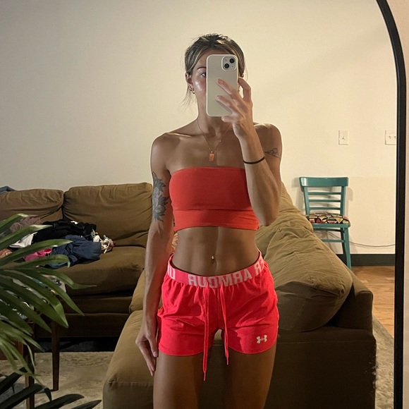 UNDER ARMOUR BUNDLE OF 2 PAIRS OF ATHLETIC SHORTS (XS, PINK/ORANGE) - Picture 2 of 5